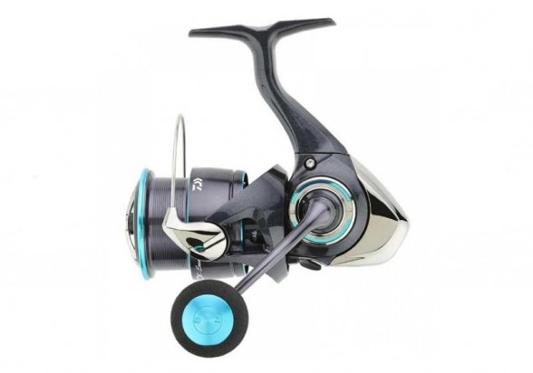 Daiwa Emeraldas E LT 3000 S - H Model 2023 (Ratio 5.6:1 - Retrieve 84cm) 043178177082